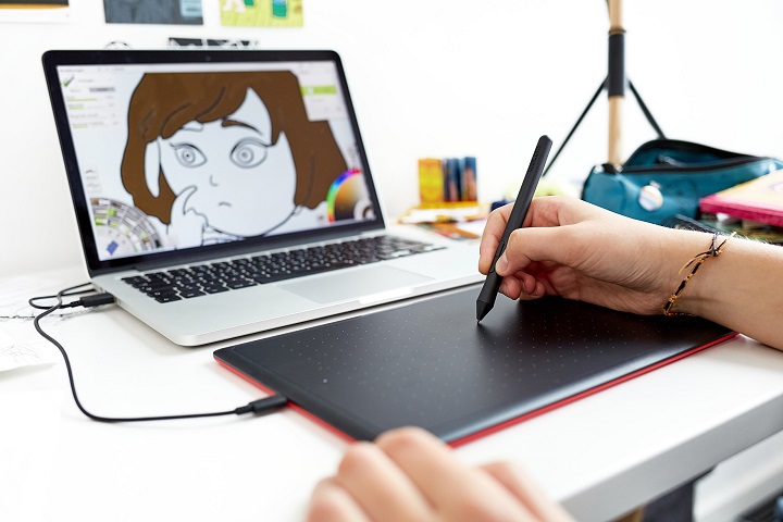 drawing_on_one_by_wacom_tablet